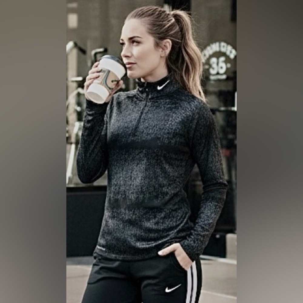 Nike Reflective Scribble Print Women’s Therma-fit 1/4 Zip Pullover SZ M NWOT